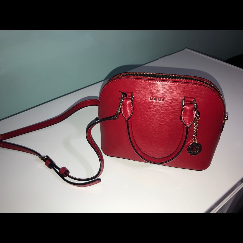 DKNY
Bryant Dome Satchel - Picture 11 of 11